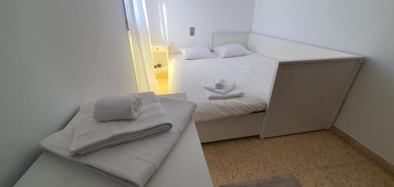 Apartament Mia Lägenhet Deltebre Exteriör bild